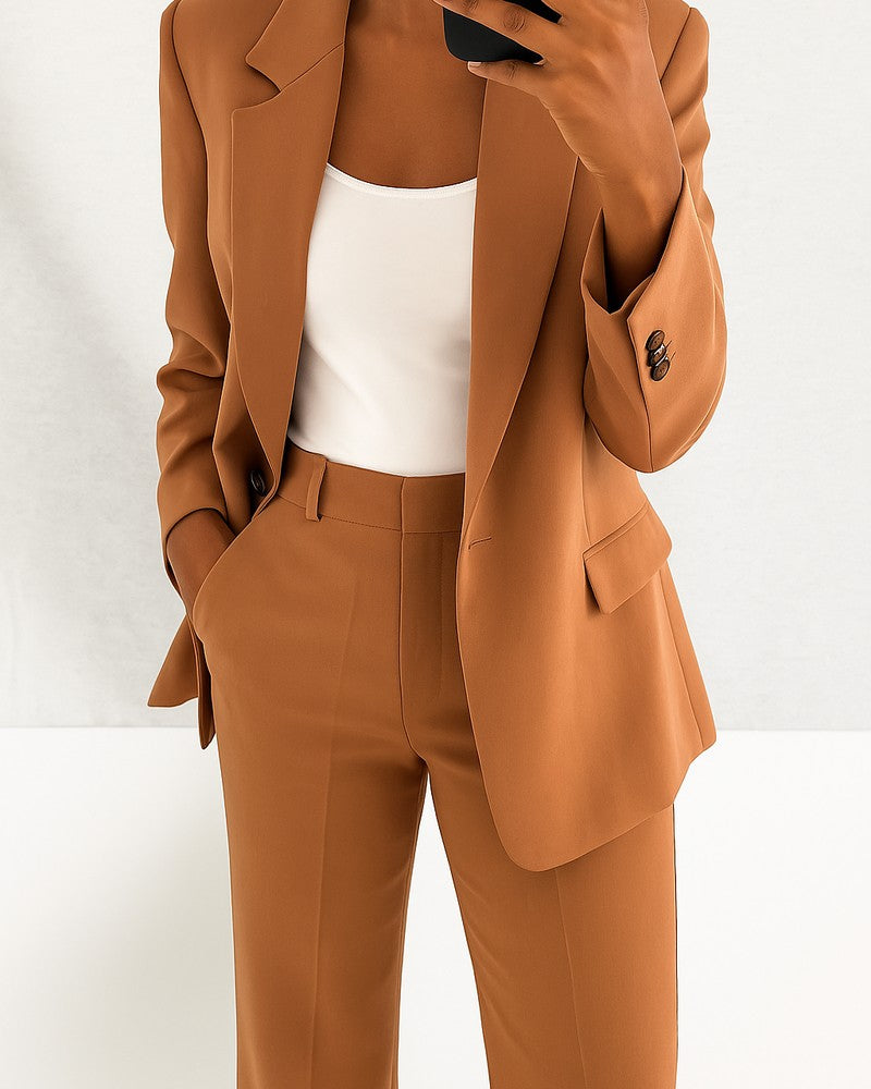 color:brown