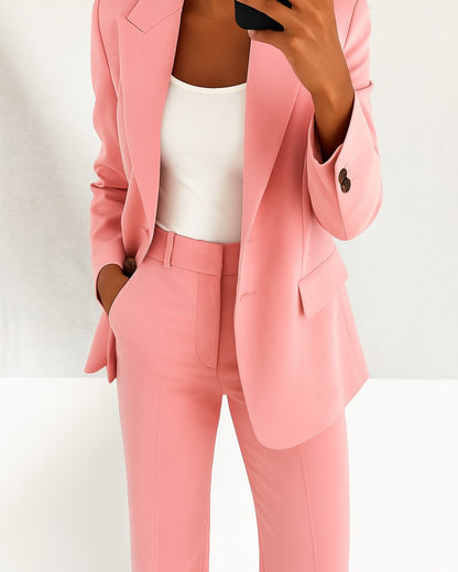 color:pink