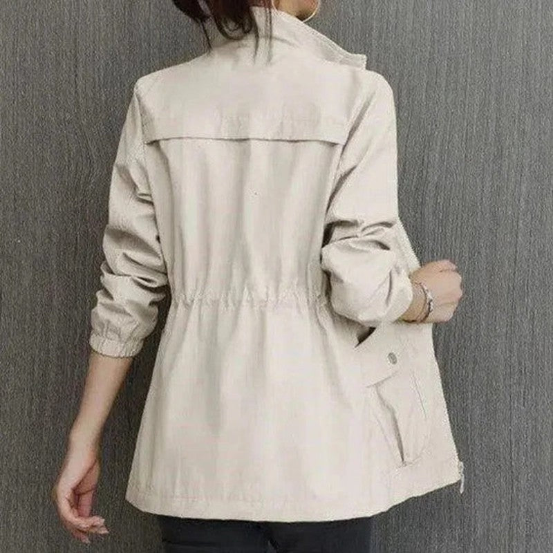 color:beige