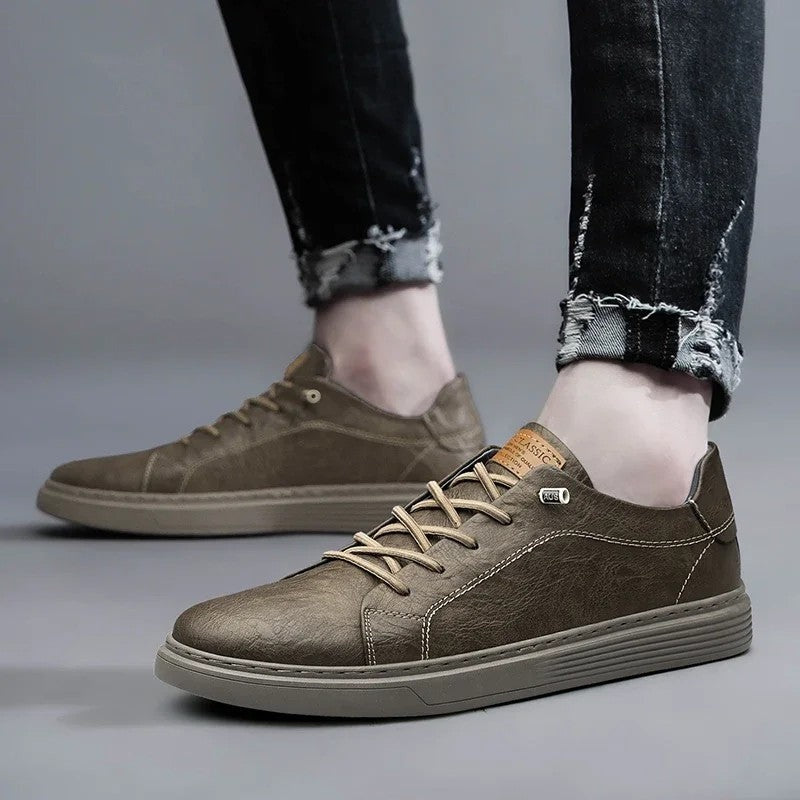 Ravari Textured Low-Top Casual Sneakers