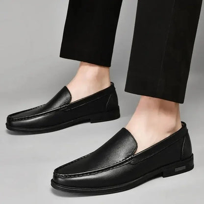 Sivaro Relaxed Stitch Moc Toe Loafer